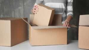 Shifters and Movers Boxes, how to prepare for moving, moving checklist, house moving, office moving, good movers