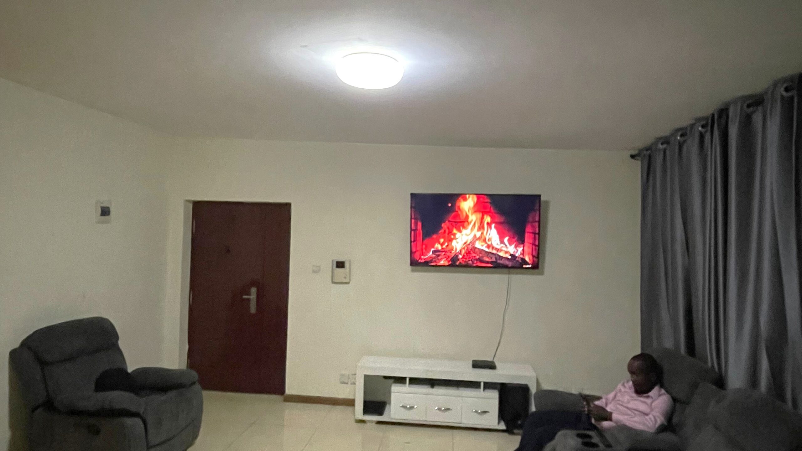 TV mounting bracket, How to mount TV to wall